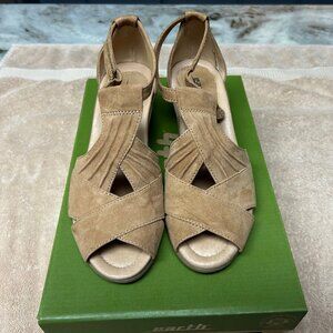 Earthbrands Biscuit Suede Wedge Sandal
